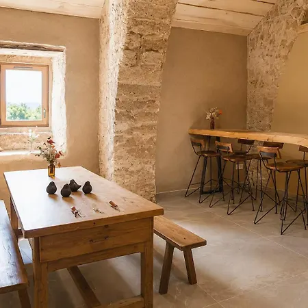 Appartamento De Charme Dans Bergerie Rénovée Creissels